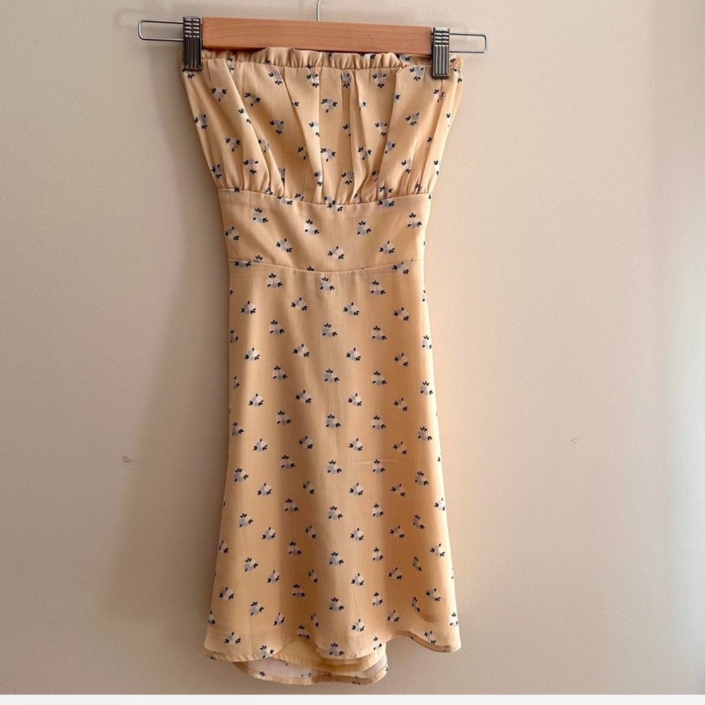 Chic Soft Yellow Floral Mini Dress